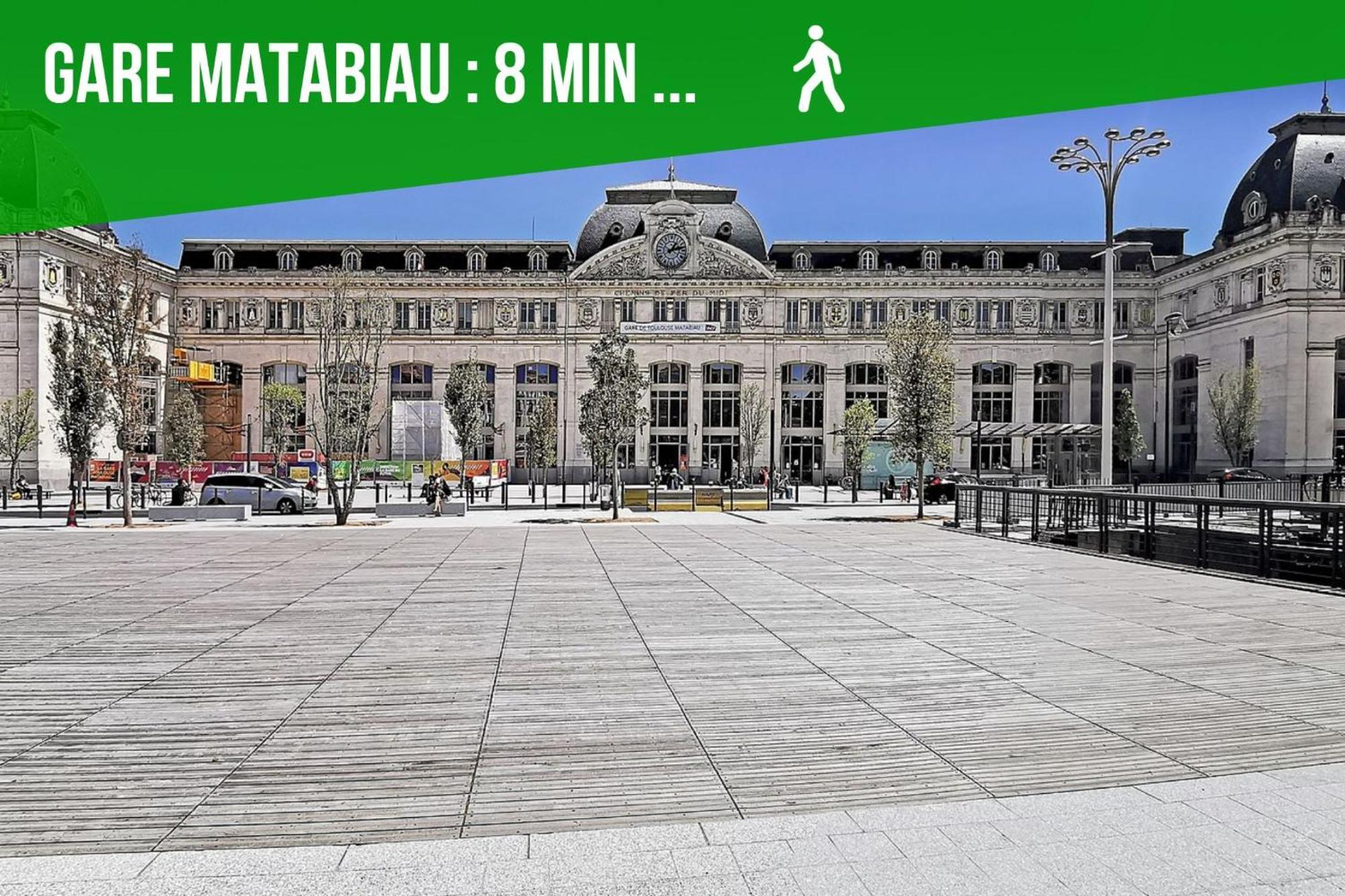 Le Nid D'Orient Entre Matabiau Et Capitole Parking Toulouse Exterior foto
